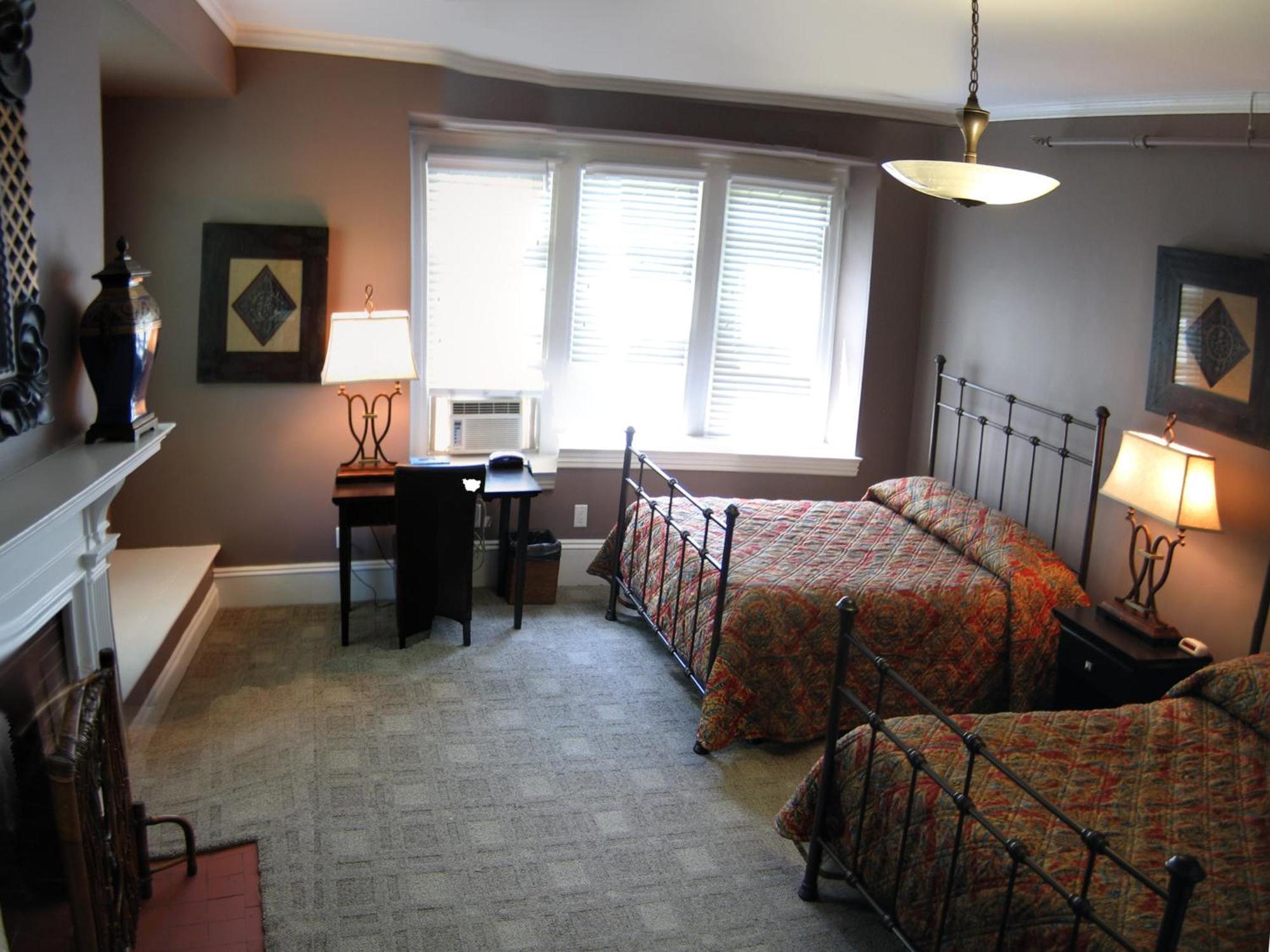Longwood Inn Brookline Esterno foto